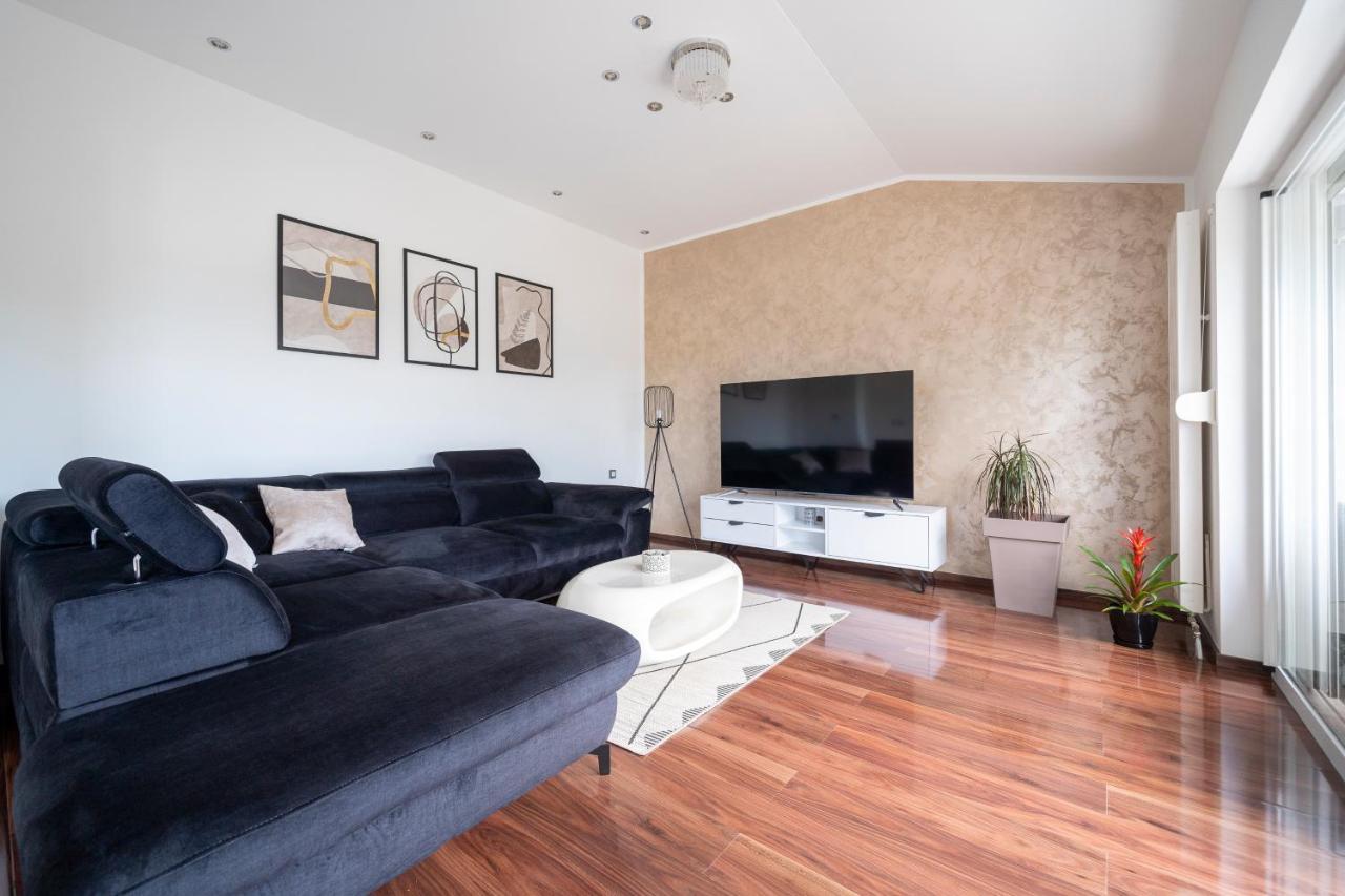 Apartment Absolute Gray Zara Esterno foto