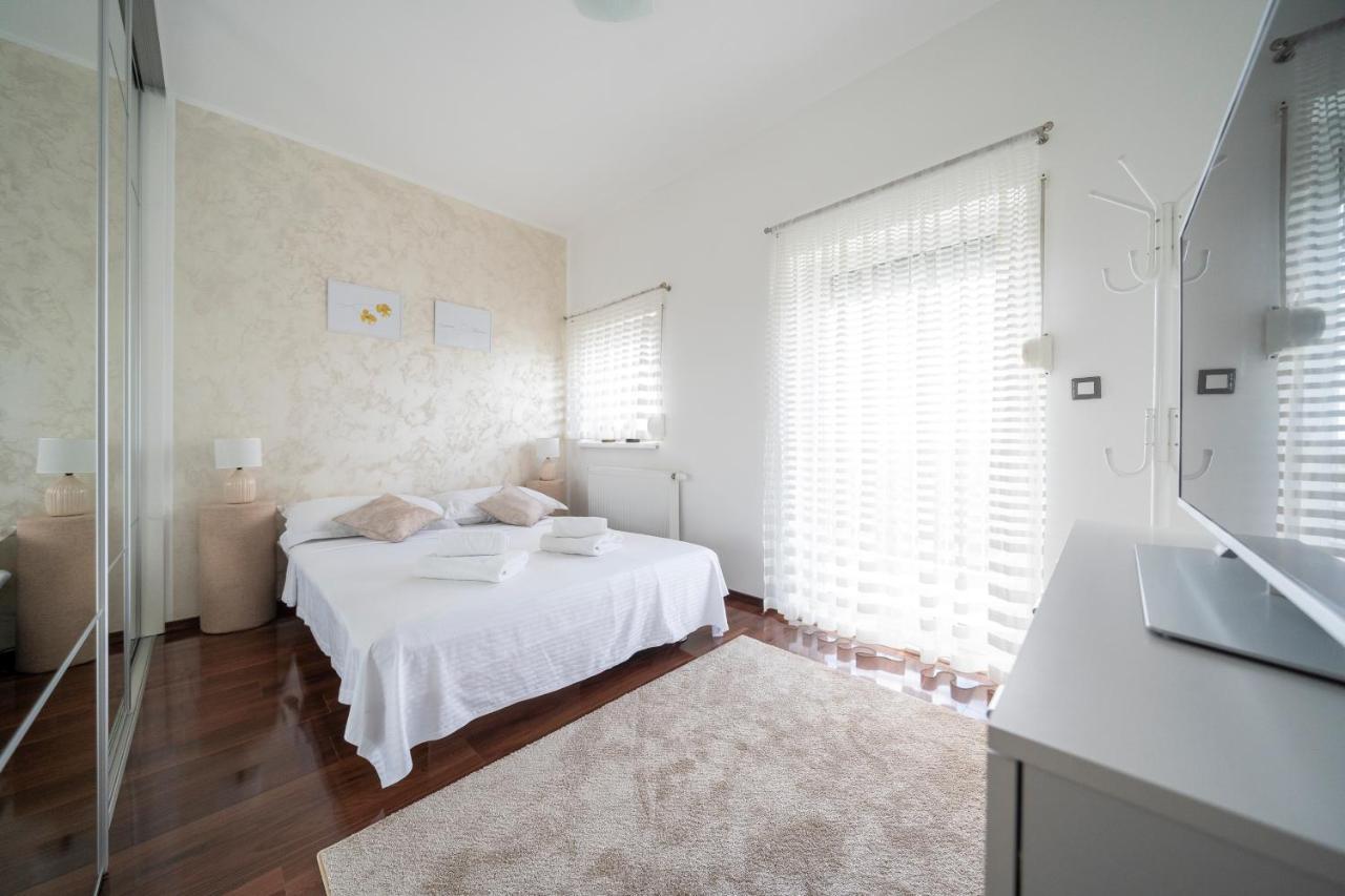Apartment Absolute Gray Zara Esterno foto