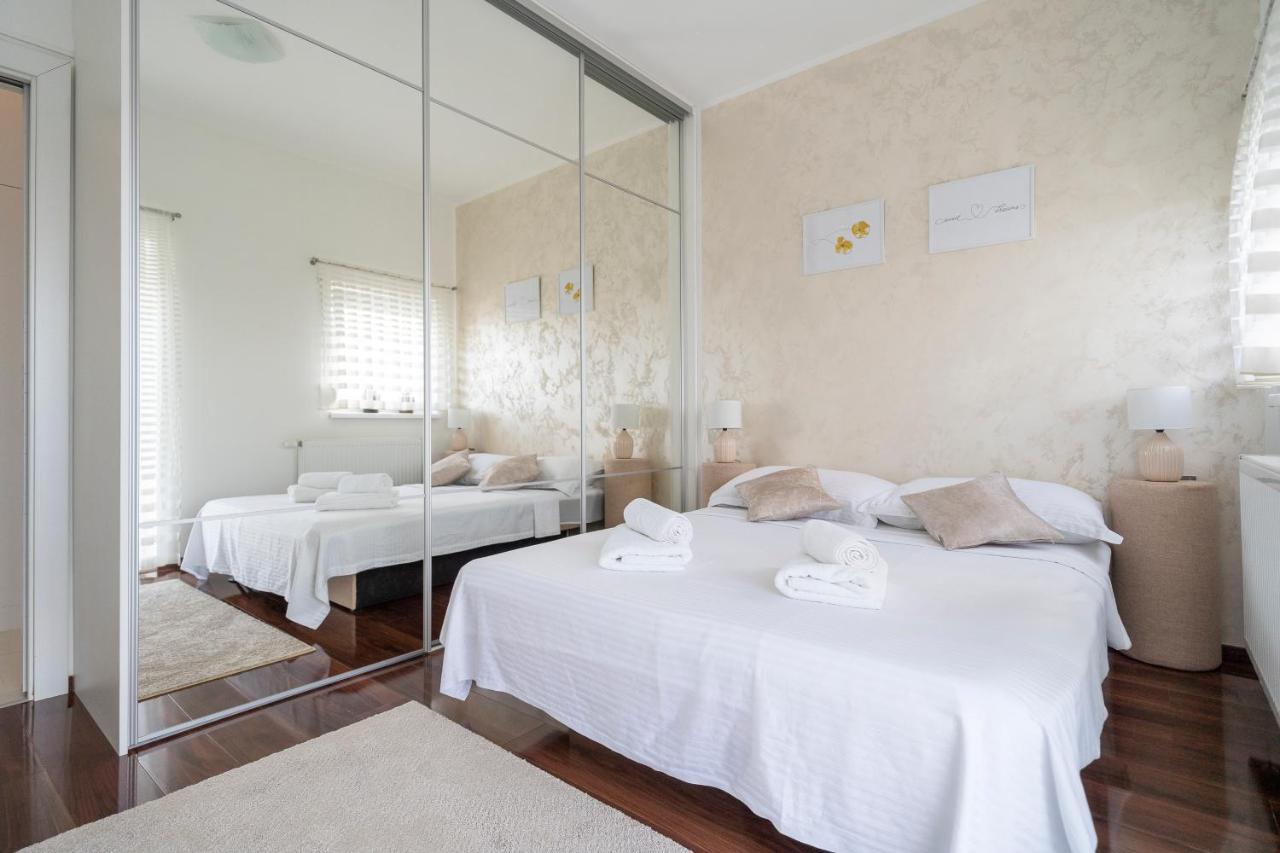 Apartment Absolute Gray Zara Esterno foto